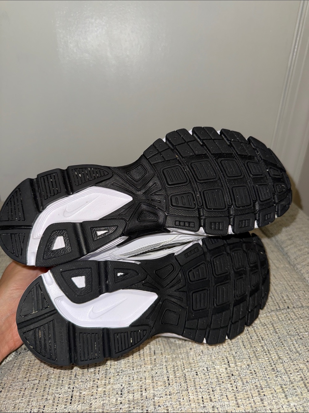 Nike White and Black Running Sneakers with Silver Swoosh - Picture 4 of 4
